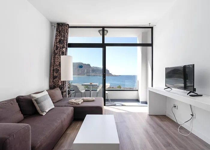 Home2book Gorgeous Oceanfront Mogan, Views דירה Mogán